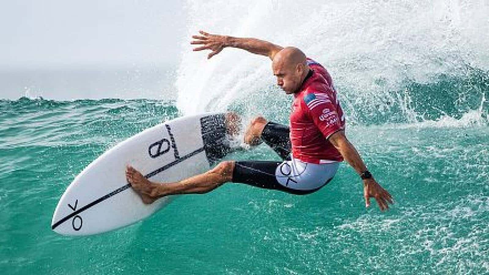 Kelly Slater surfing